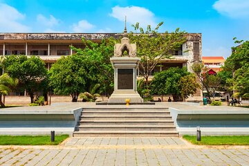 Silver Pagoda Genocide Museum and Killing Fields Phnom Penh Tour