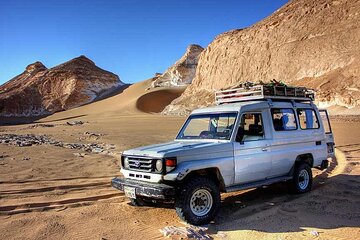 Jeep Safari Desert Adventure With Dinner And Show In Hurghada