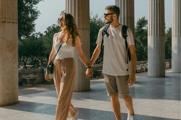 Photoshoot in Athens: Acropolis and Plaka Photowalk