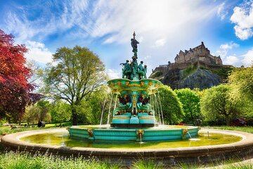 Private Full-Day Tour at Edinburgh in a Black Cab