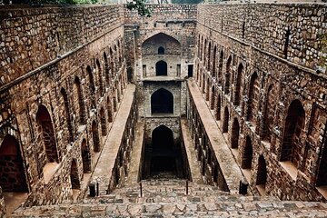  Half day Old and New Delhi Tour on Iconic Landmarks 