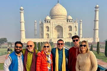 Jaipur to Agra Private Taj Mahal and Fort Tour