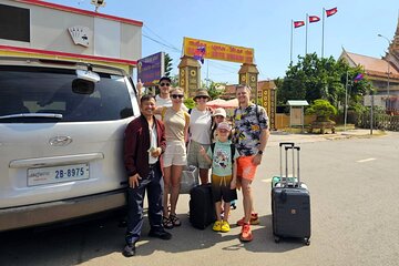Private Taxi Siem Reap to Phnom Penh (English Speaking Driver)