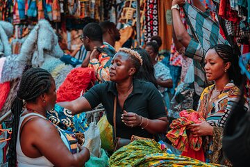 Private Makola Market & Art Centre Sightseeing & Shopping 