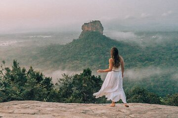 Colombo to Sigiriya and Dambulla Day Tour