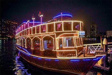 Luxury Dhow Dinner Cruise in Dubai Marina with Live Entertainment