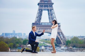 Paris Private Romantic Photoshoot for Couples