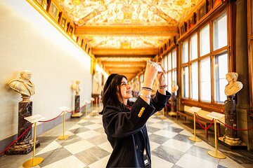 Skip-The-Line: Uffizi Renaissance Art Ticket + Audio Guide App