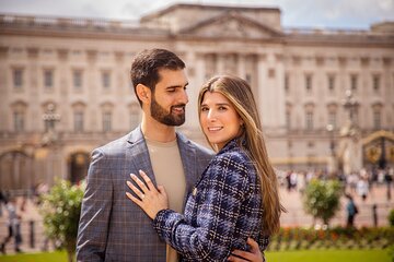 London : Private Photoshoot Outside Buckingham Palace