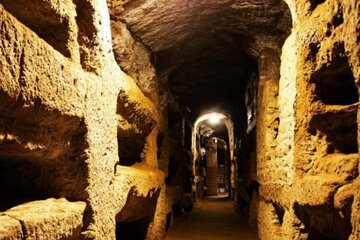 Underground Rome for Kids: Fun Private Tour of Walls & Catacombs