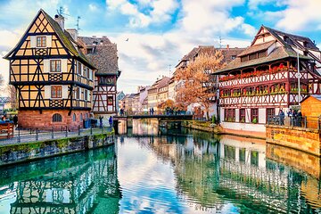 Private transfer: Brussels to Strasbourg with 2h Sightseeing stop