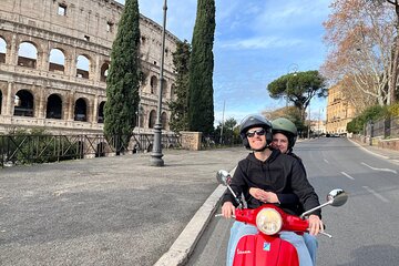 Vespa Tour - The Essence of Rome