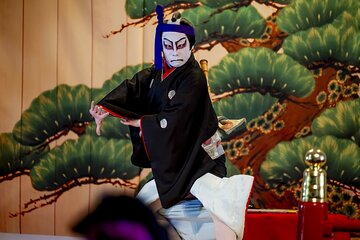 Enjoy a Kabuki Entertainment Experience in Tokyo