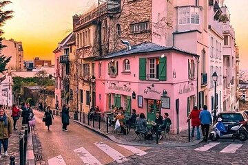 Paris Montmartre Hill and Sacré-Cœur Guided Walking Tour
