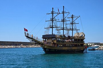 Alanya Pirate Boat Tour With Lunch and Softdrinks