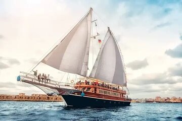  Hurghada Pirates Sailing Adventure to Orange Bay with Lunch