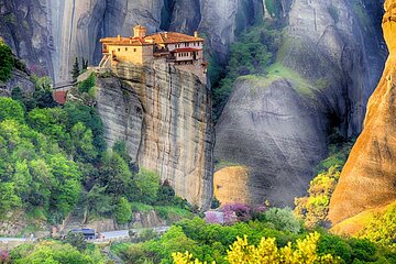 2-Days Private Tour to Delphi & Meteora from Athens
