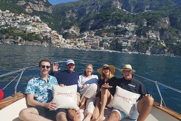 Private Boat tour to Positano and Jeranto bay with lunch on board