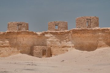 Explore Richard Sierra's Umbrella Rock in West Qatar Tour