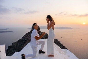 Surprise Proposal Photoshoot in Santorini