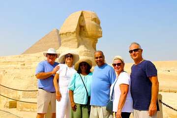 The Great Pyramids of Giza and Sphinx Private Tour