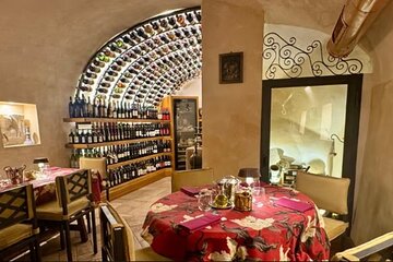 Wine pairing experience and Trastevere culinary journey