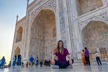 Taj Mahal at Sunrise and Agra Day-Tour from New Delhi with Breakfast