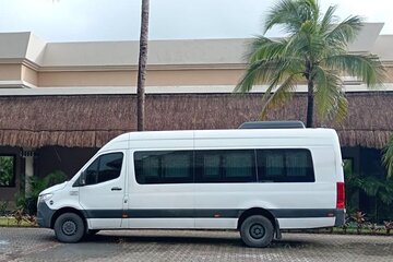 Private Roundtrip transfer from Cancun Airport up Cancun Hotels