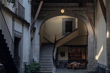 Private tours of Mexico City's oldest colonial mansion