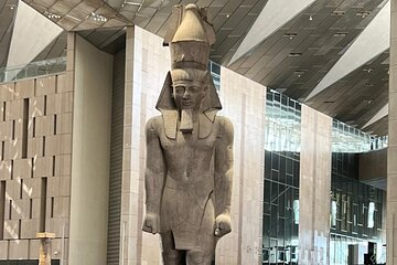 Private Giza Pyramids, Sphinx & Grand Egyptian Museum Guided Tour