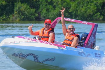 Exciting Speedboat & Snorkeling Tour in Cancun Lagoon!