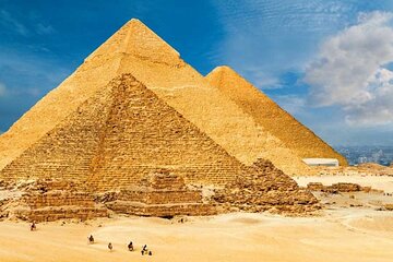 Guided tour to Giza Pyramids and Sphinx