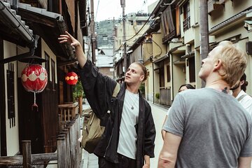 Private Walking Tour in Gion and Higashiyama