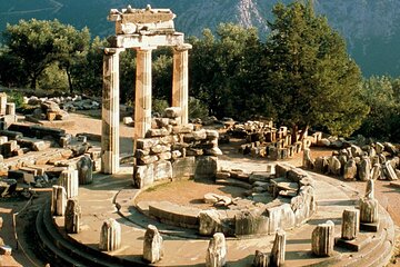 Private Day Trip in Delphi and Arachova from Athens