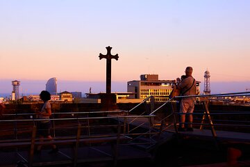 Barcelona Cathedral: Sunrise Tour & Breakfast
