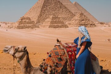 Private Tour Cairo Museum Giza Pyramids by round Plane from Sharm