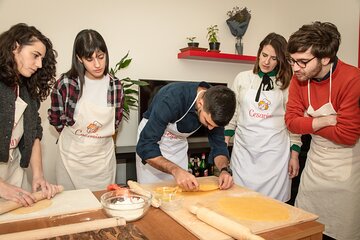 Share Your Pasta Love in a Local’s Home in Rome