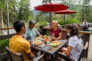 Up to 6 Guests Private Tour Lake Louise and Icefield Parkway