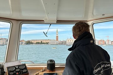 1-hour panoramic tour of Venice by boat