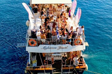 Boat Party with Swimming Stop Experience in Mykonos