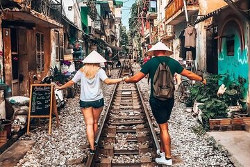 Private: Hanoi Street Food Exploration and Train Street Trip