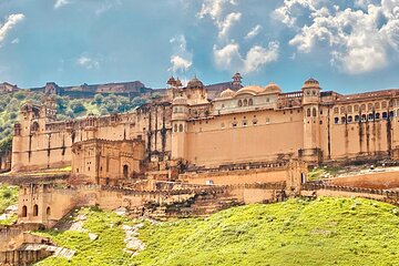 Jaipur: Luxury Full Day Jaipur City Tour with Pick-Up and Drop.