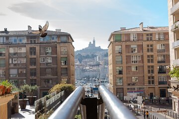 Explore Marseille at Your Own Pace Immersive Audio Guide