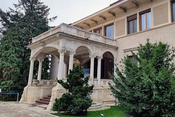 Skip-the-line tickets to Ceausescu Mansion - Guided Tour 