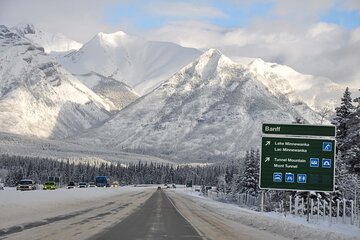 Banff National Park to Calgary Private Transportation