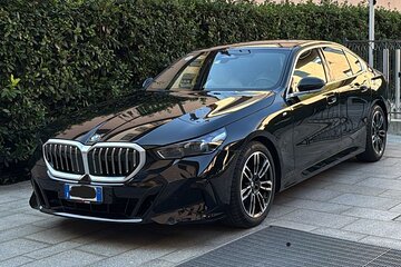 Transfer from Milan city centre to Linate Airport BMW 5 car series