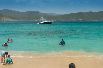 Full Day Tour to Tayrona Park with Bath in Playa Cristal