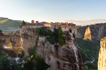 "Explore Delphi and Meteora - 2 Day Private Tour from Athens"