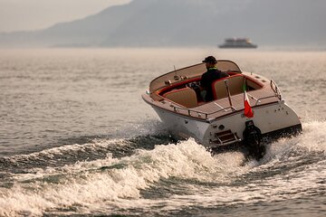 Sunset Cruise on the Waters - Vintage Boat Tour from Bellagio