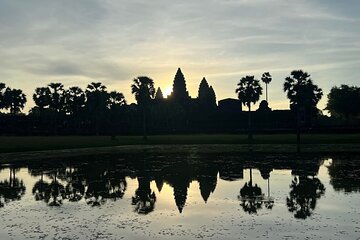 Exploring Siem Reap Angkor Wat Guide Tour 